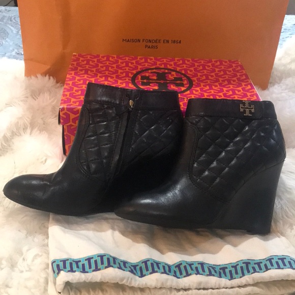 COPY - Tory Burch Layla quilted wedges booty,black size - Picture 2 of 10